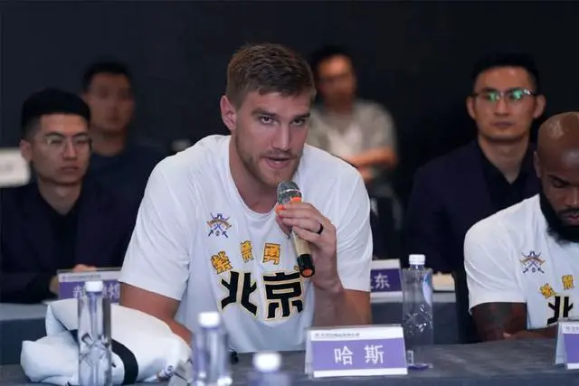如何通过技术分析改进大前锋的比赛策略?_2